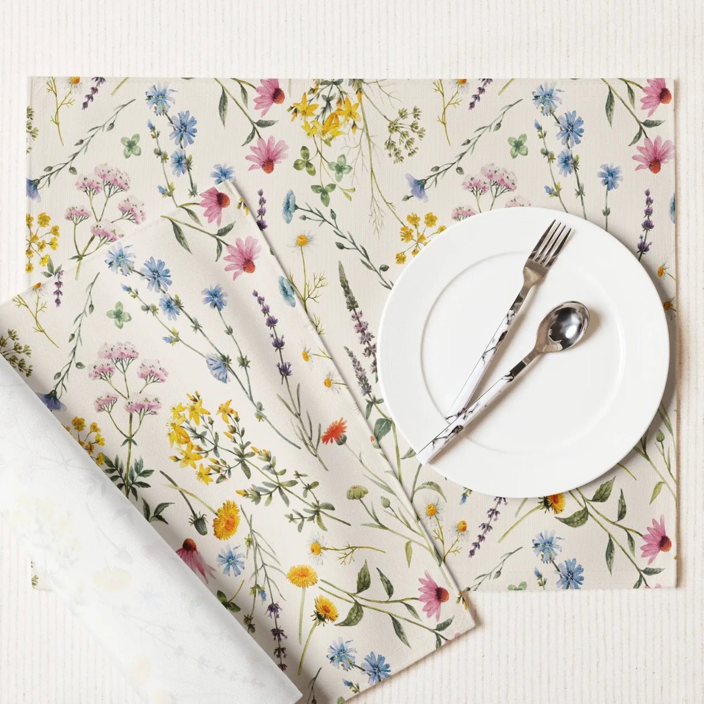 Sets de table floraux aux herbes et feuilles bleues