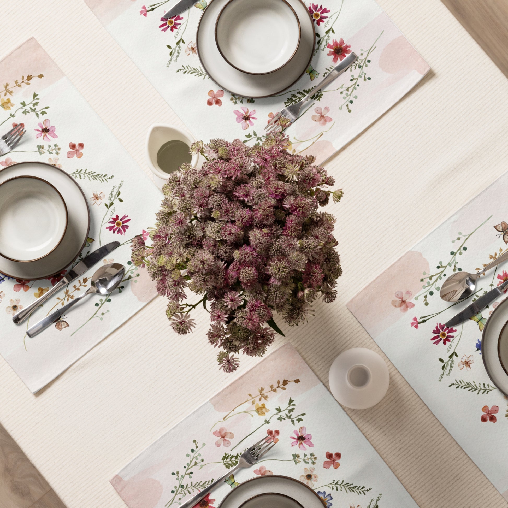 table setting with pink placemats