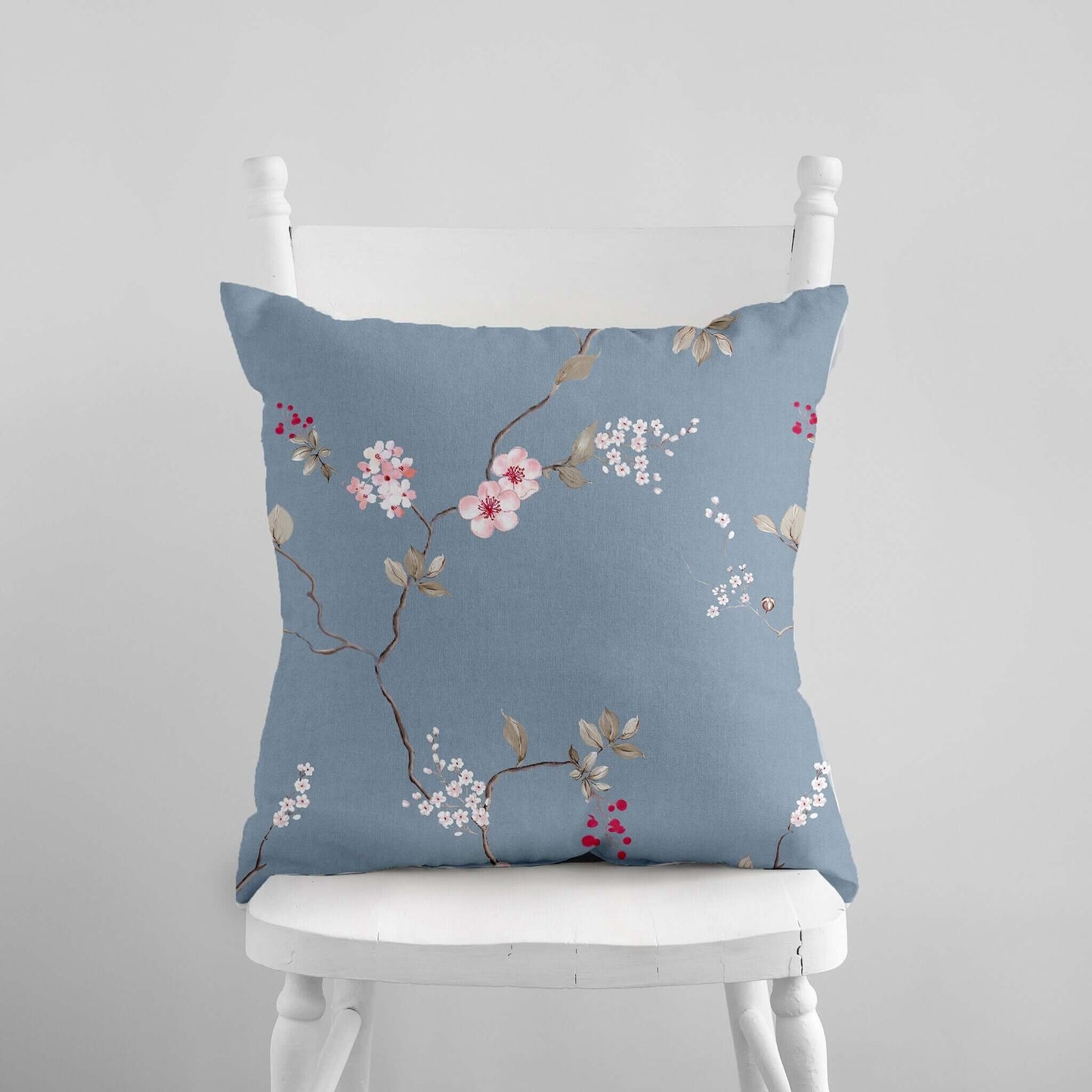 Fleur de cerisier rose avec coussin et housse bleus - DÉCOR DE PRINTEMPS